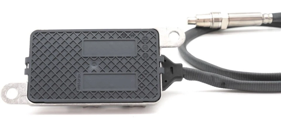 NOx Sensor For Cummins /5WK96754/ A2C34968300-01/A034M379/A034M379